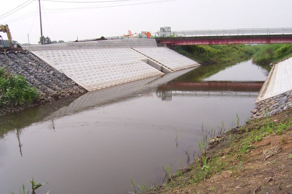 古河名崎工業団地 樋管工事