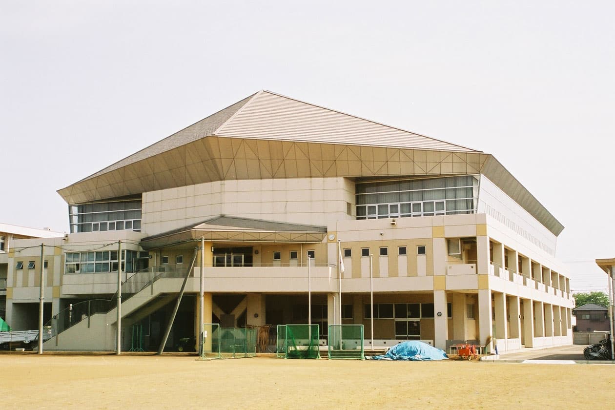茨城県立古河第二高等学校 全景（正面）