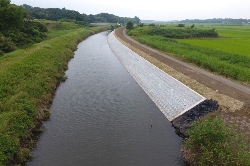 河川災害復旧工事（西仁連川）