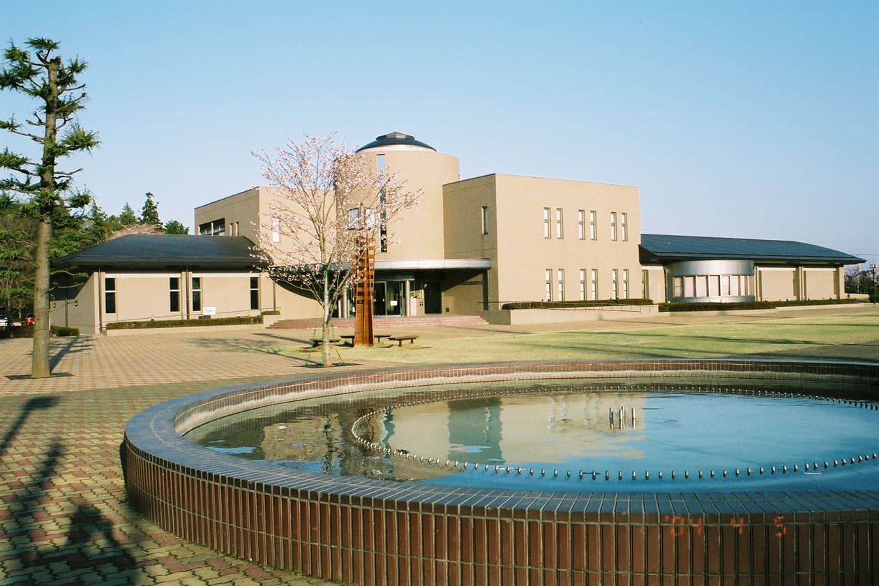 三和図書館・資料館「燦SUN館」 全景
